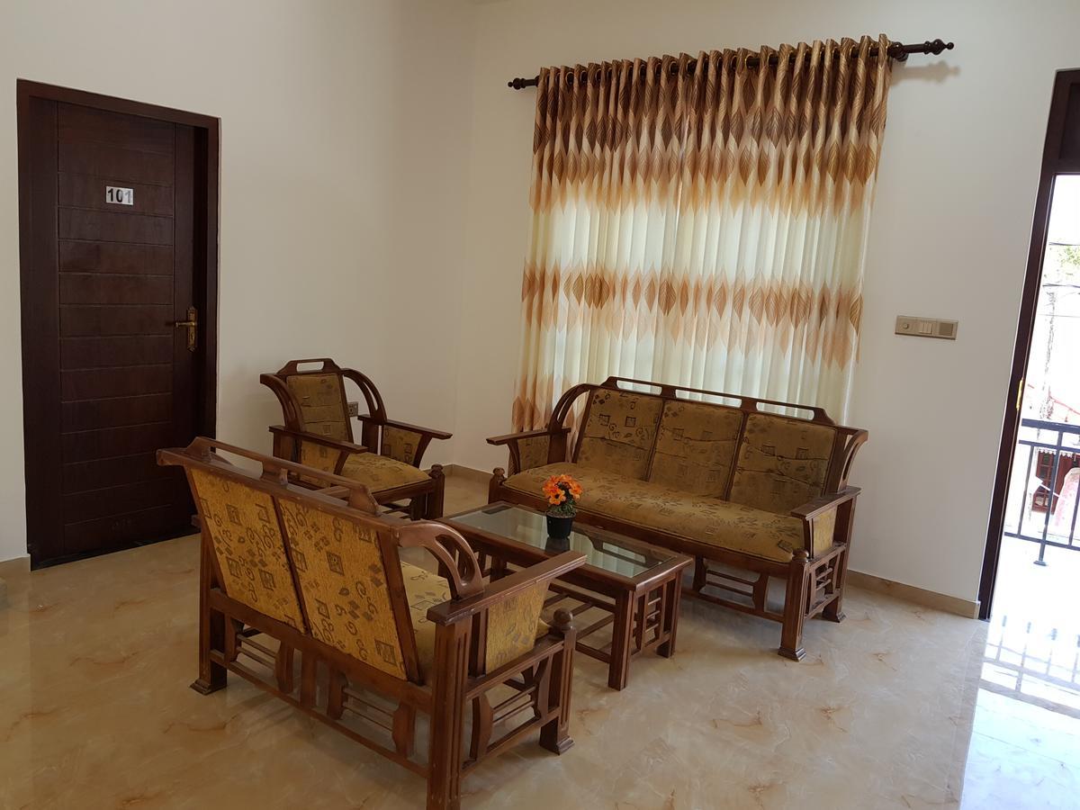 My Whales Guest House Banduramulla Exterior photo